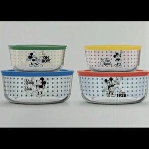 Disney Pyrex Mickey Mouse Glass Food Storage Set